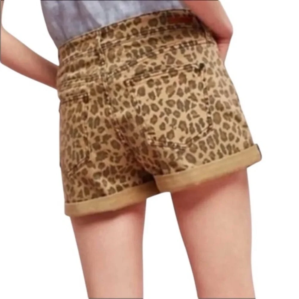 Anthropologie Pilcro Hyphen
Cuffed Leopard Print Denim Shorts
Size 26 - Picture 3 of 12